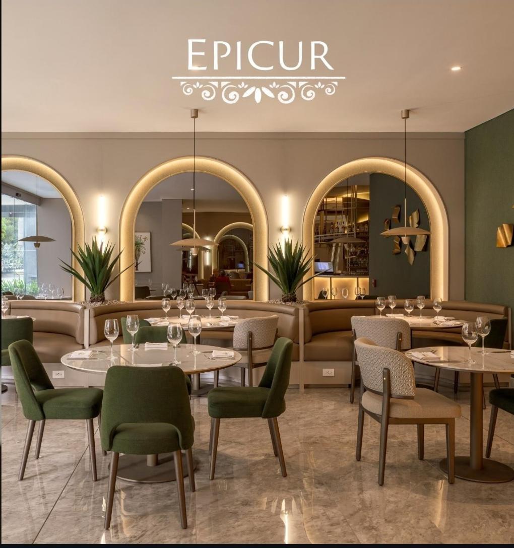 Le Parc Residences With Hotel Services Кито Екстериор снимка