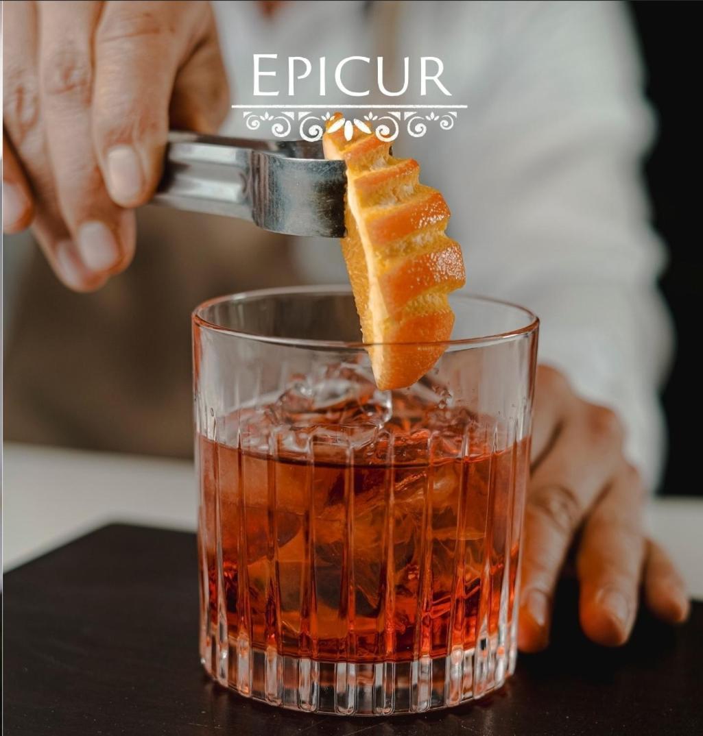 Le Parc Residences With Hotel Services Кито Екстериор снимка