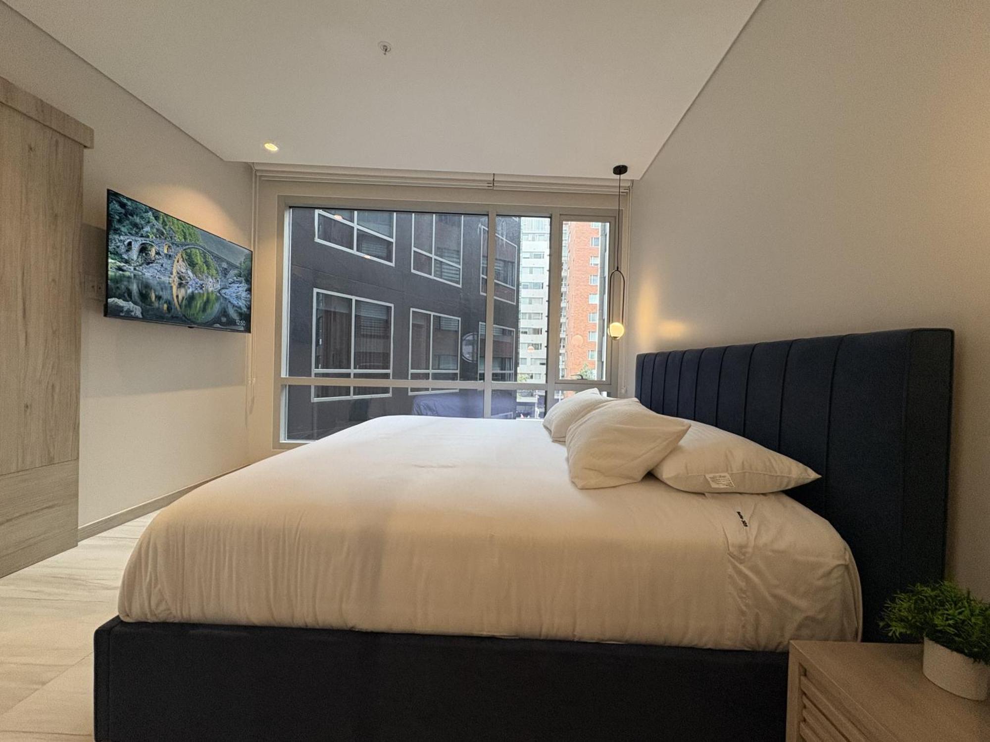 Le Parc Residences With Hotel Services Кито Екстериор снимка