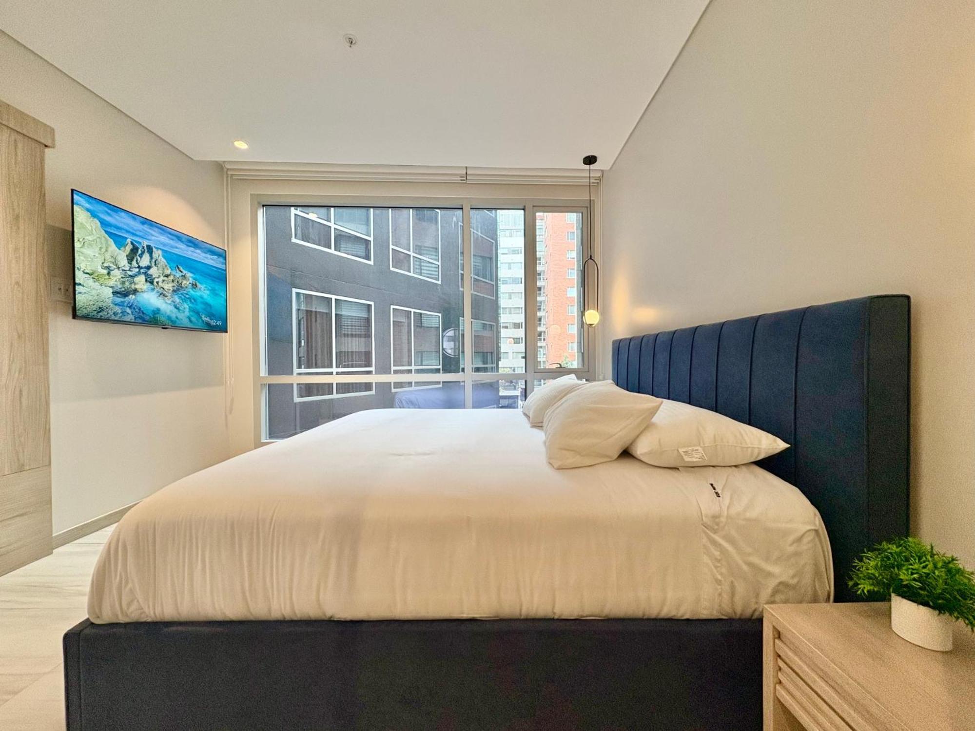 Le Parc Residences With Hotel Services Кито Екстериор снимка